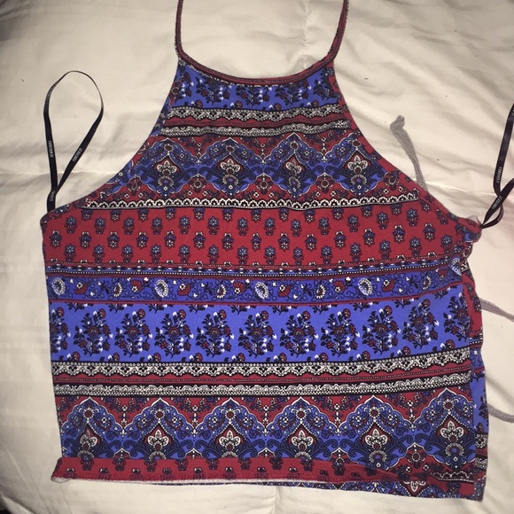 Two cropped halter tops - Picture 2 of 2